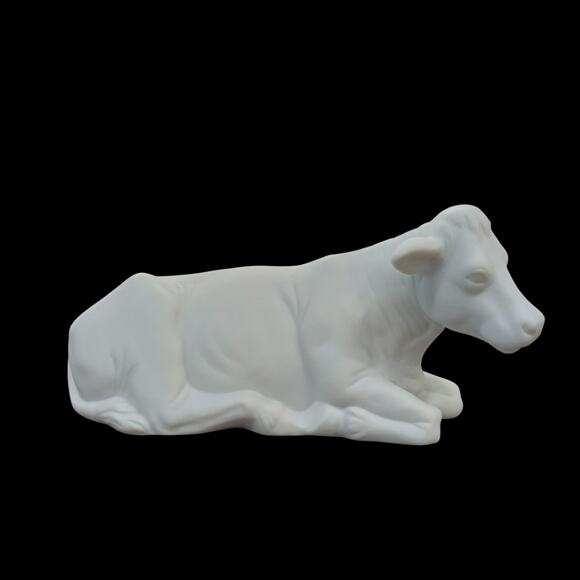 AVON Nativity Collectibles The Cow Figurine 1987 With Box White Porcelain - Picture 1 of 8